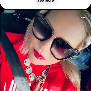 Chic CatEye Quay Black Sunglasses